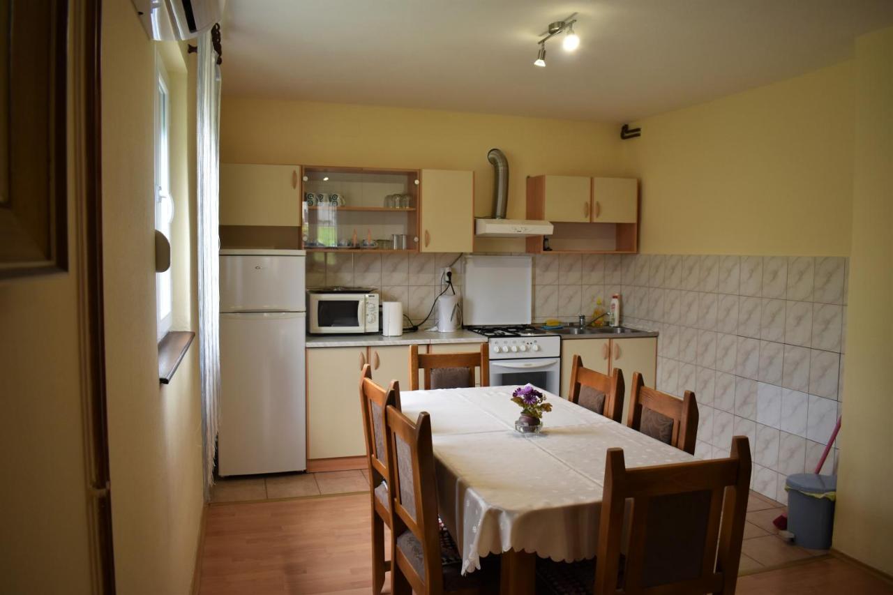 Apartments Sabljak Раковица Экстерьер фото